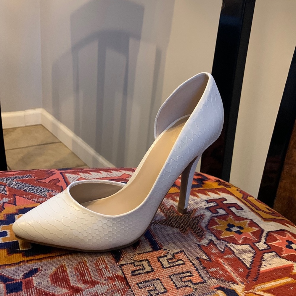 New White Juicy Couture shoes . Size 6.5